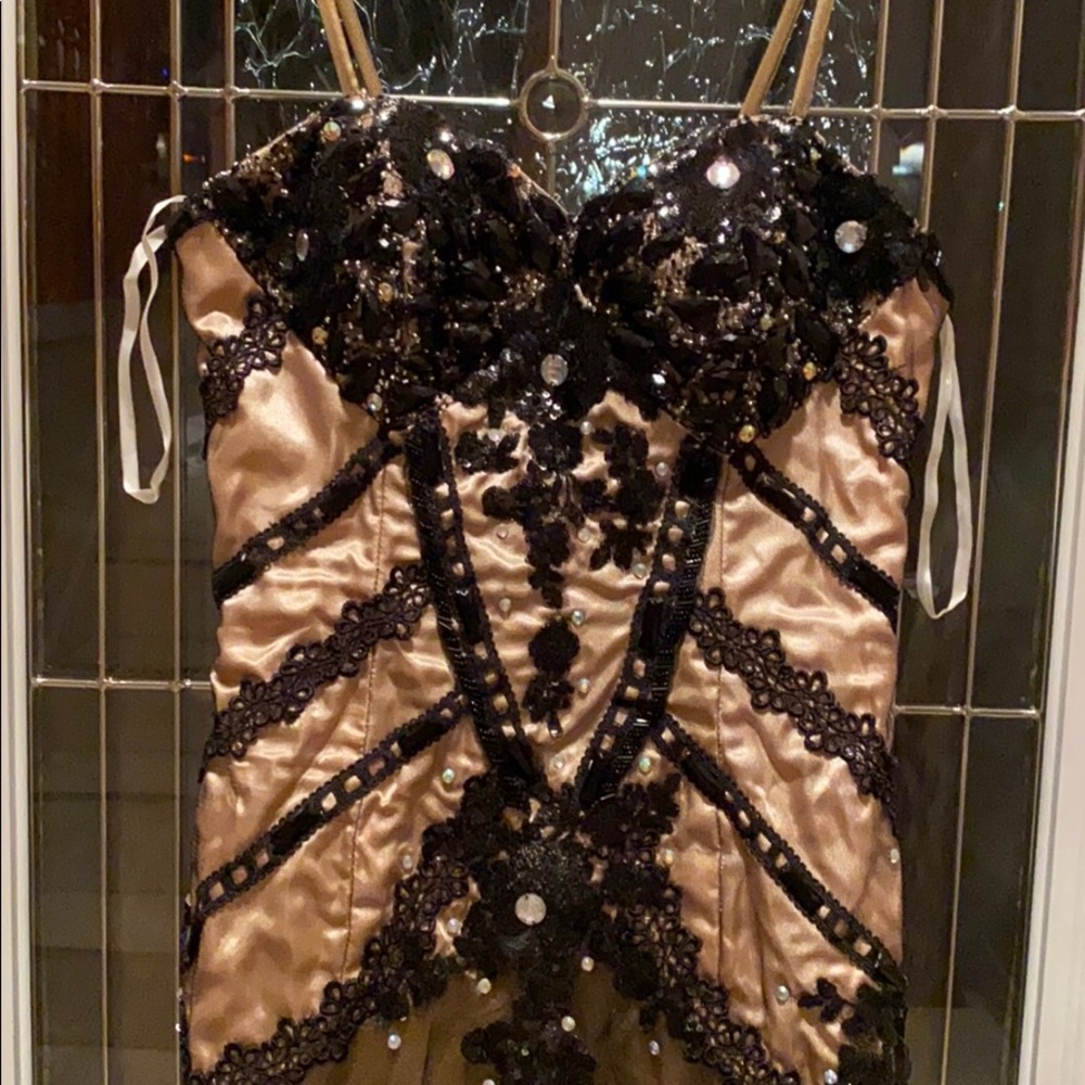 Dress - Picture 2 of 4